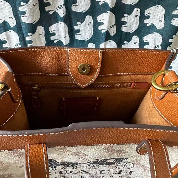 Coach Tote Bag - Picture 8 of 9